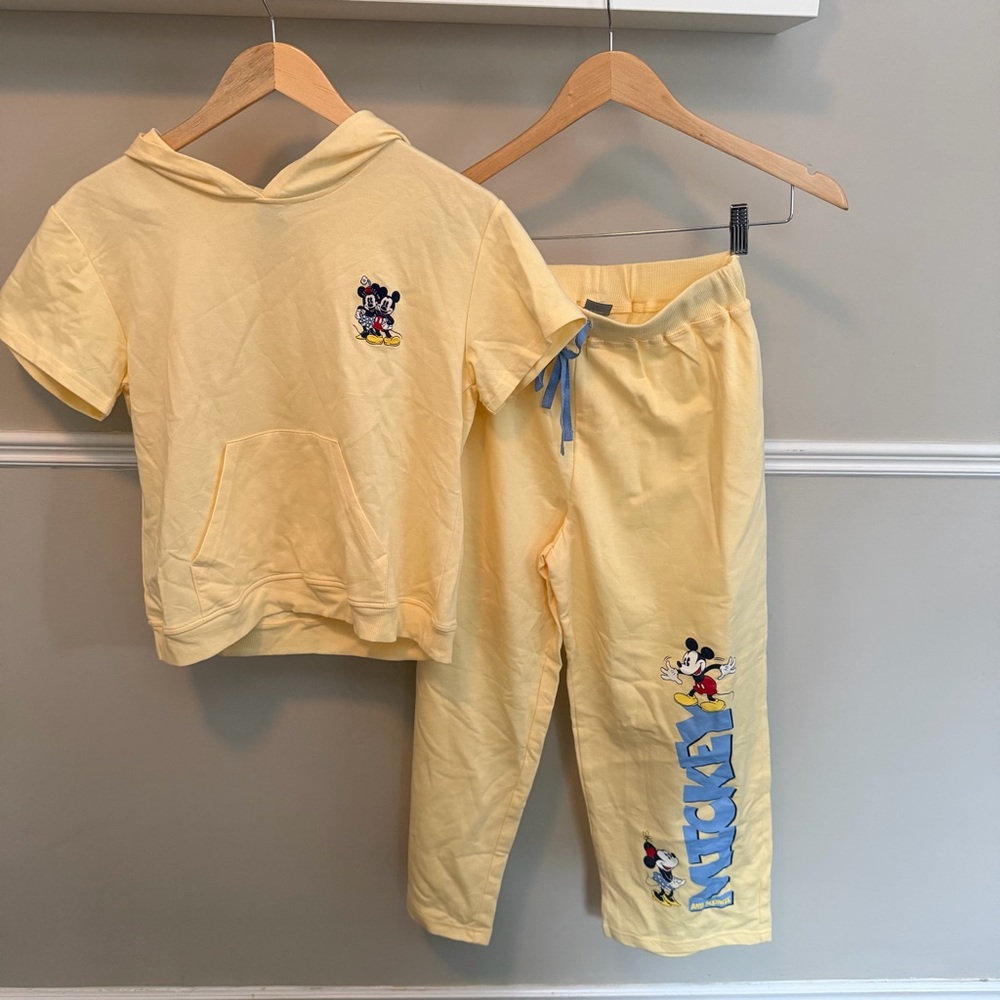 Disney Mickey & Minnie Lounge Set Yellow Hoodie & Jogger Pants Women’s Small